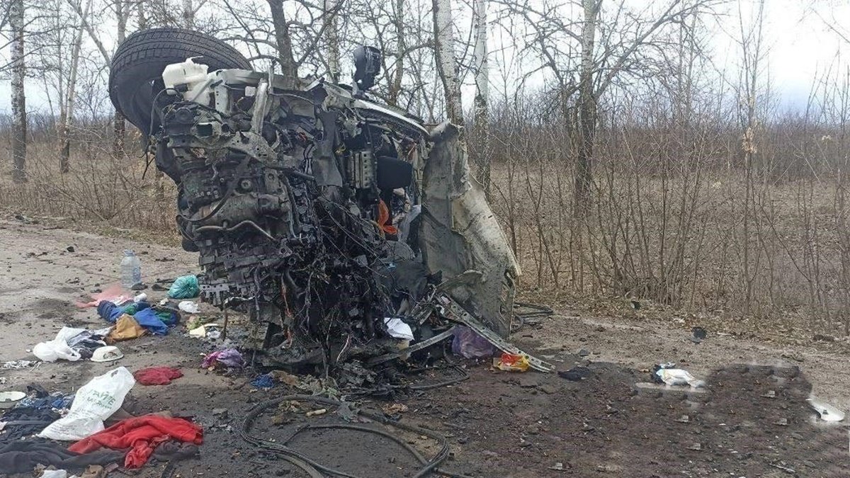 Под Харьковом в автомобиле нашли тела супругов и их трёхлетнего ребёнка: семья попала под артиллерийский обстрел оккупантов