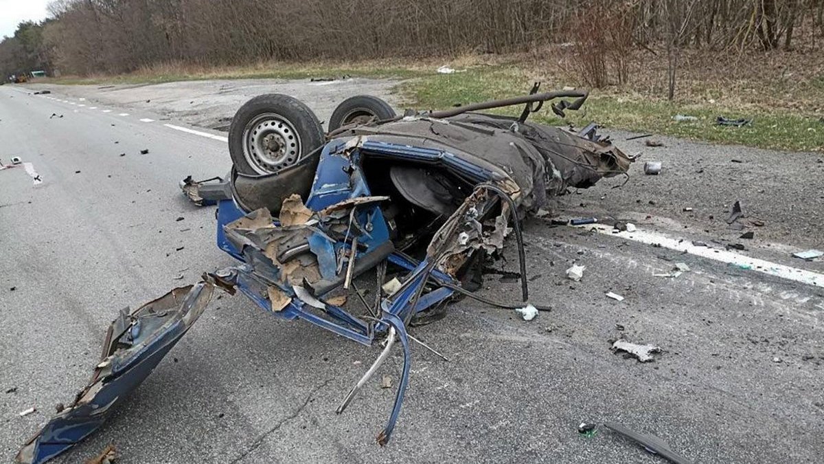 В Черниговской области на мине оккупантов взорвался автомобиль: погиб водитель