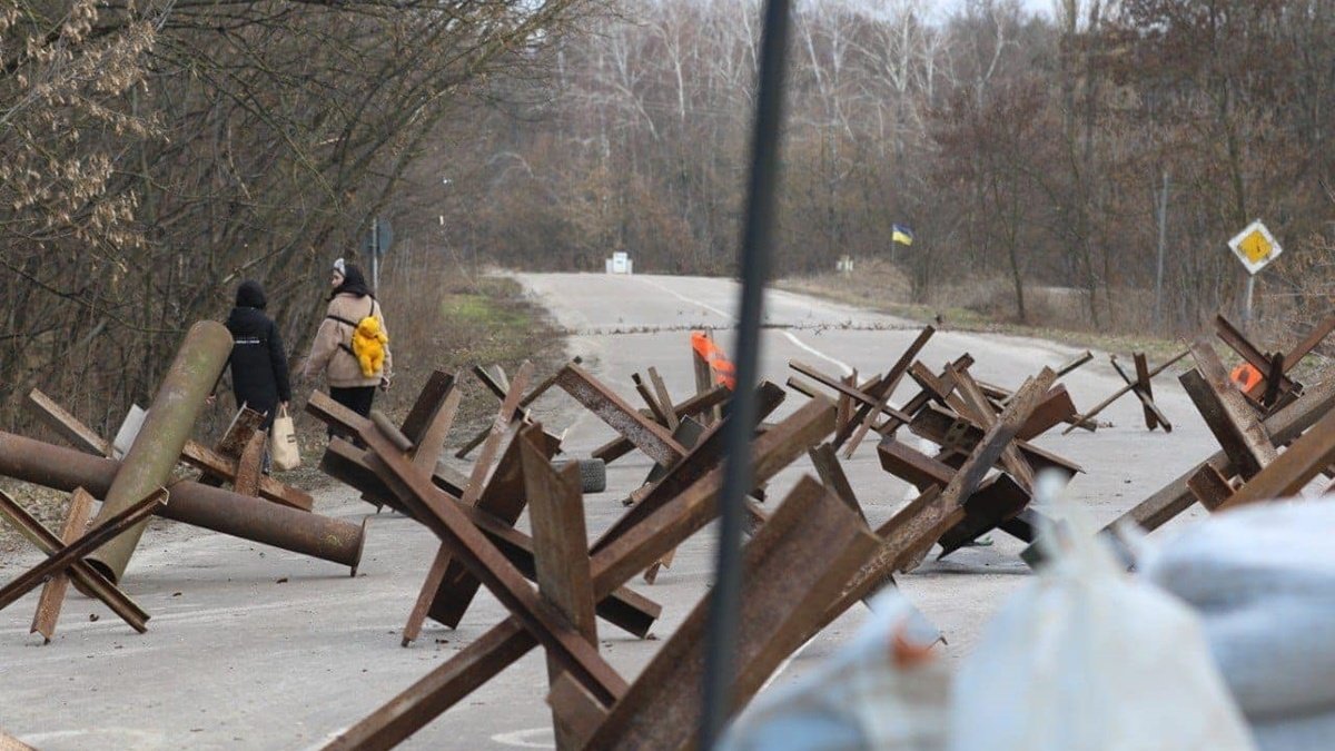 Окупанти зірвали гуманітарні коридори для евакуації людей із Запорізької та Луганської областей