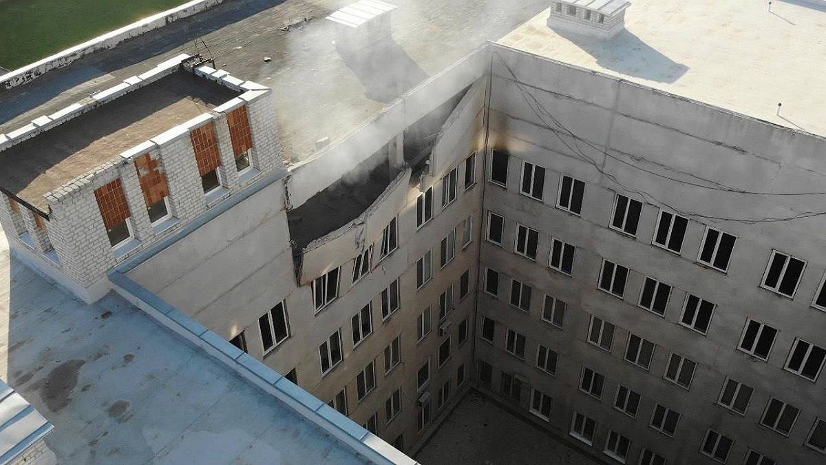 У Харкові окупанти обстріляли лікарню та житлові будинки