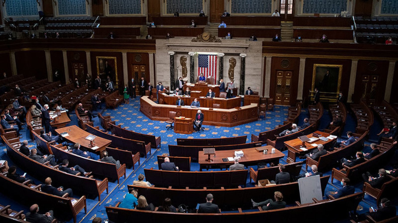 Кто из американских конгрессменов не голосовал за ленд-лиз для Украины: причины и последствия