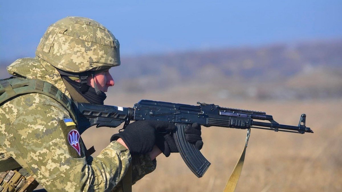 В Донецкой области украинские десантники уничтожили группу спецназовцев из Сибири