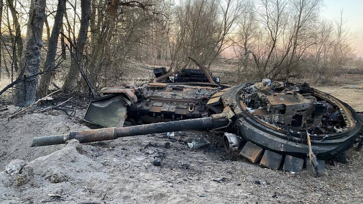 Українські десантники знищили техніку окупантів, яку ті намагалися сховати
