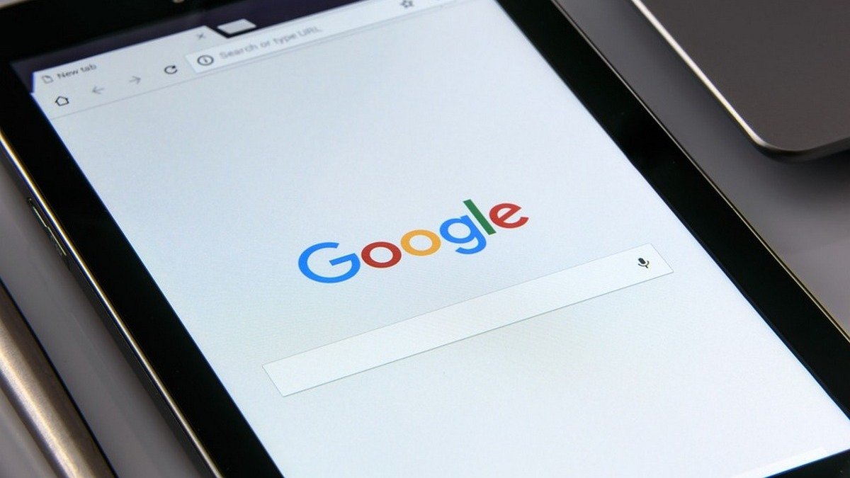 Як видалити особисті дані з пошуку в Google