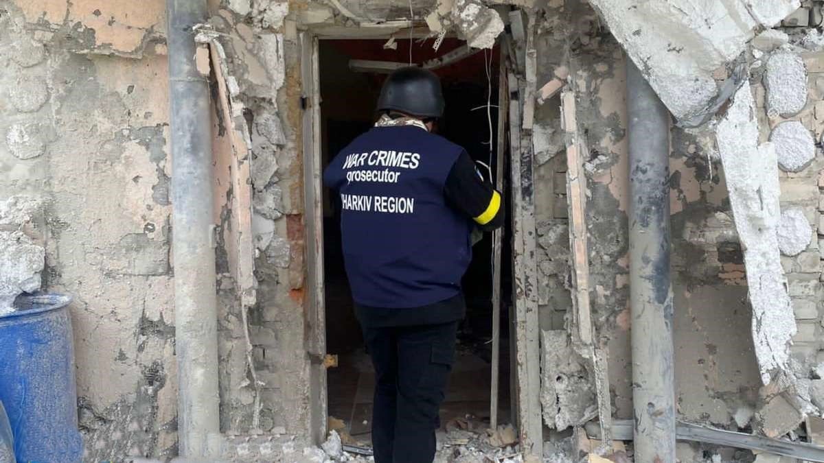 У Харківській області окупанти з танка обстріляли будинок: загинули троє людей
