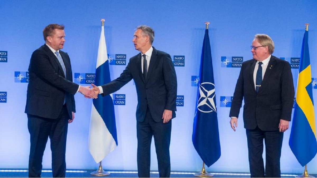 Фінляндія та Швеція готують заявку до НАТО: як це впливає на росію