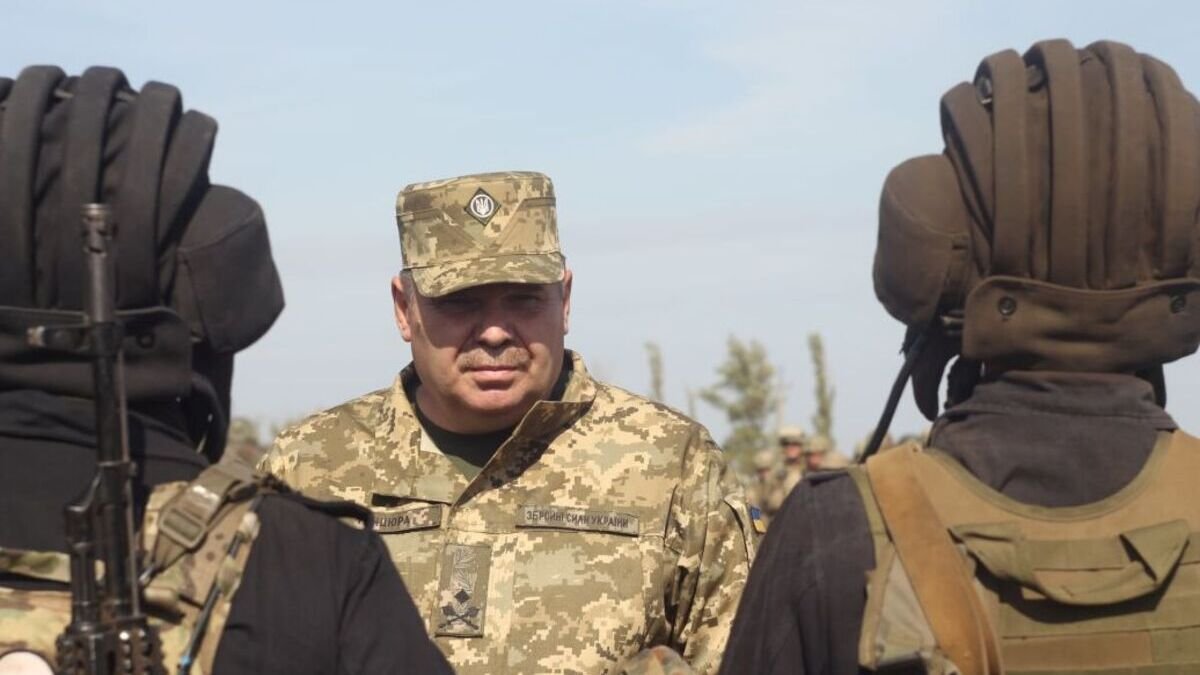 Президент Украины назначил нового командующего Силами Теробороны
