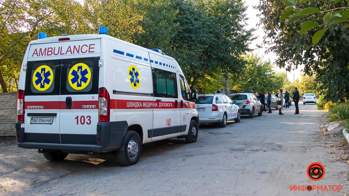 На Житомирщині 15-річний хлопець удома намагався розпилити боєприпас: постраждалий у лікарні