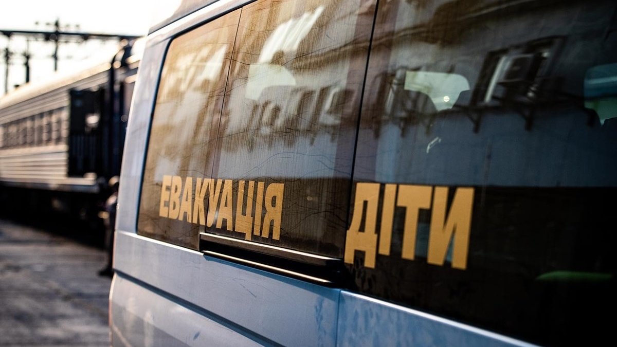 Оккупанты обстреляли из «Градов» эвакуационный автобус с людьми на трассе Лисичанск – Бахмут