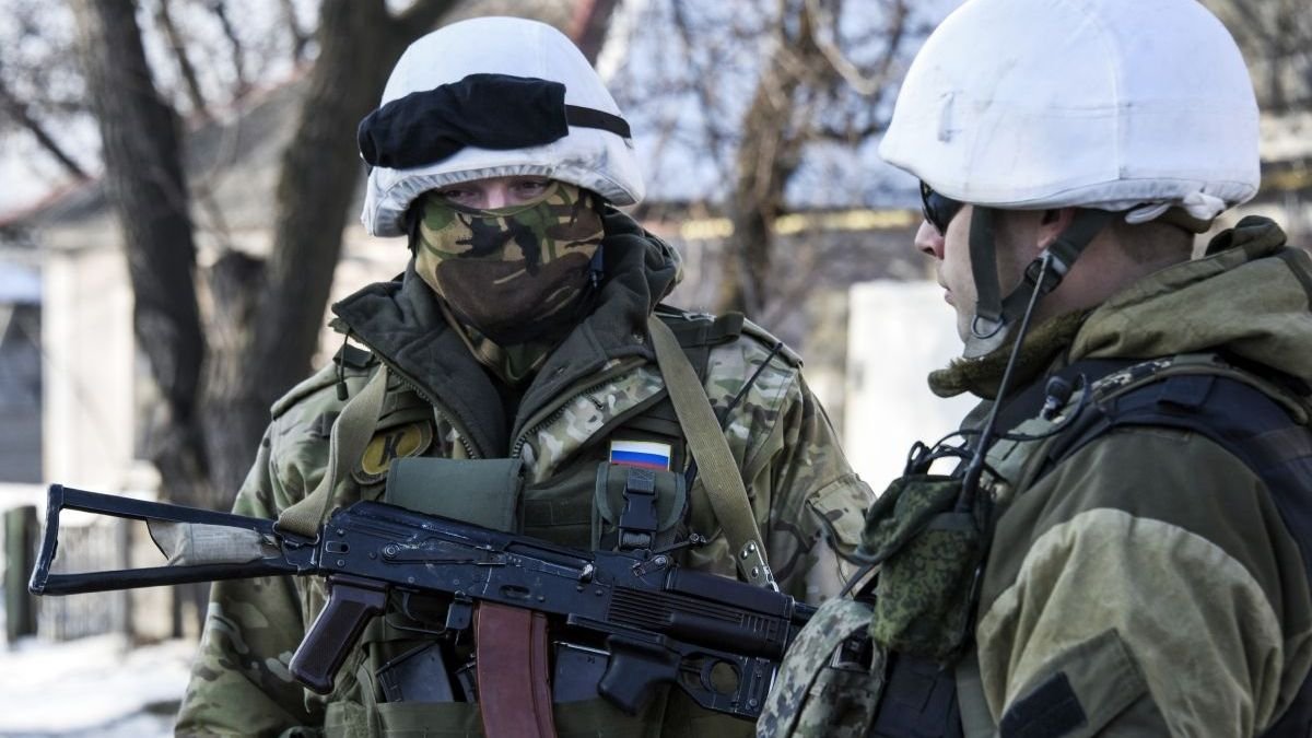 В Пологах российские военные украли из банкомата почти 400 тысяч гривен