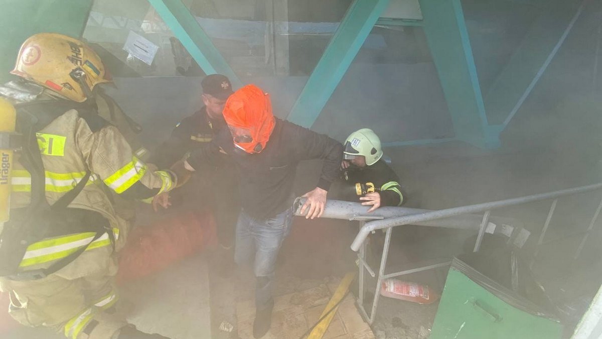 В Ровно вспыхнул пожар на рынке, погибли два человека