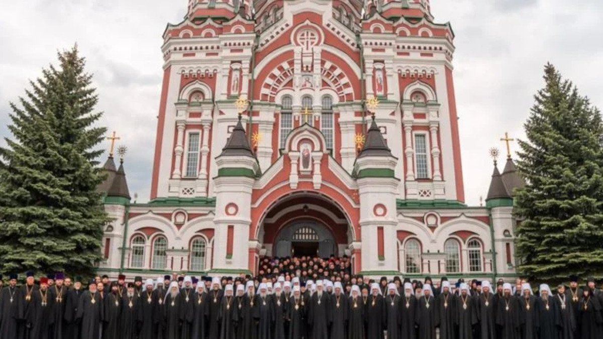 Собор УПЦ оголосив про повну незалежність Української Православної Церкви