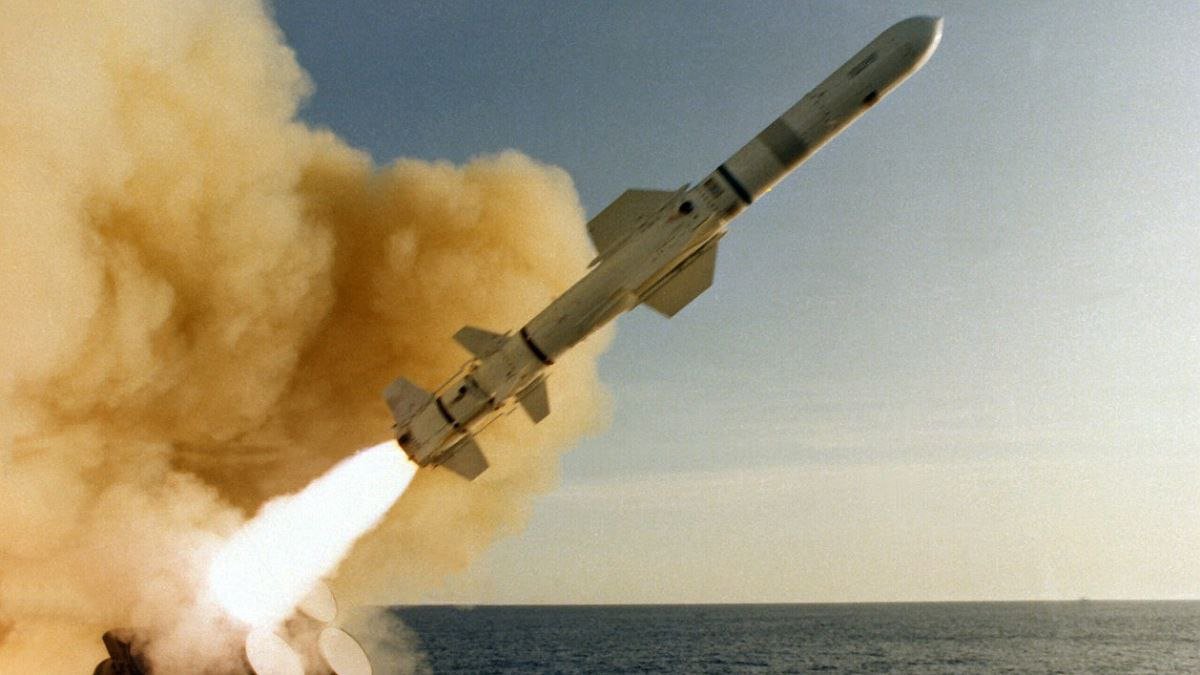 Береговую оборону Украины усилят противокорабельными ракетами Harpoon — Резников