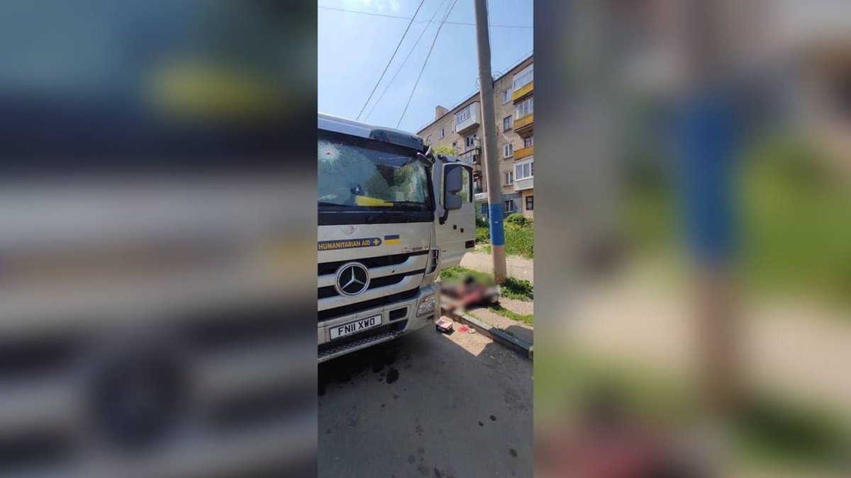 Оккупанты обстреляли эвакуационный автомобиль в Луганской области: погиб журналист из Франции