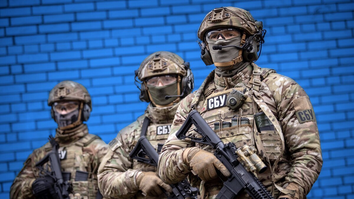 Так звані «лнрівці» йдуть воювати проти України, аби не сидіти в тюрмі: допит СБУ
