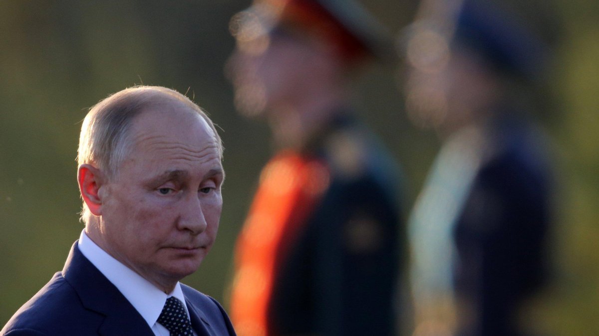 Украина ввела санкции против путина и российских чиновников