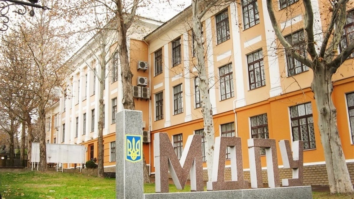 Вища освіта в окупації: що відбувається з університетами в Мелітополі та Бердянську