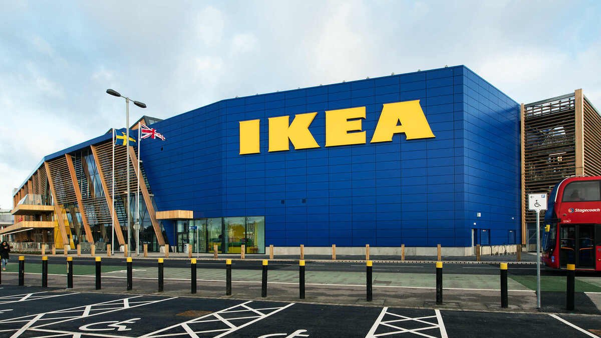 IKEA покинула в Україні 6 фабрик: Кулеба закликає компанію повертатися