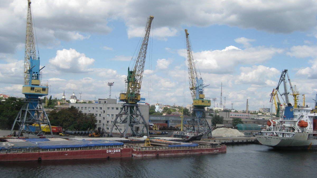 Окупанти відновлять роботу портів у Херсоні та Скадовську, щоб швидше вивозити крадену продукцію