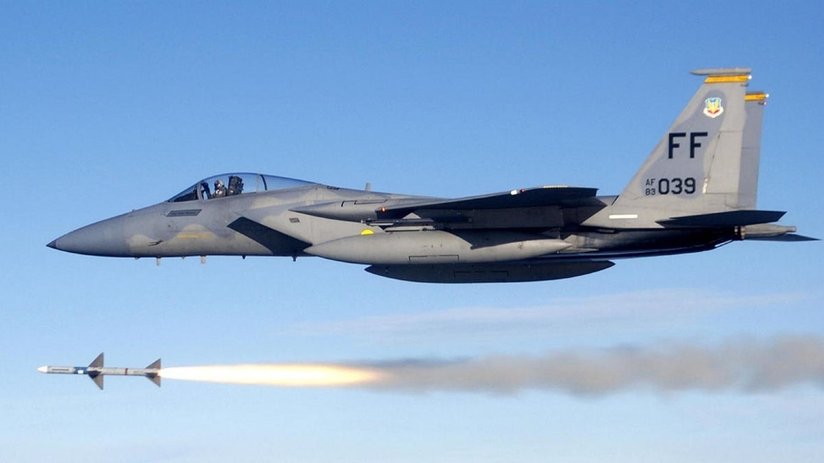 Українські льотчики будуть навчатися на літаках F-15 та F-16