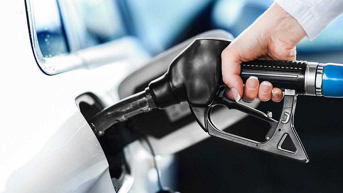 В Україні впали ціни на бензин: яка ситуація по регіонах