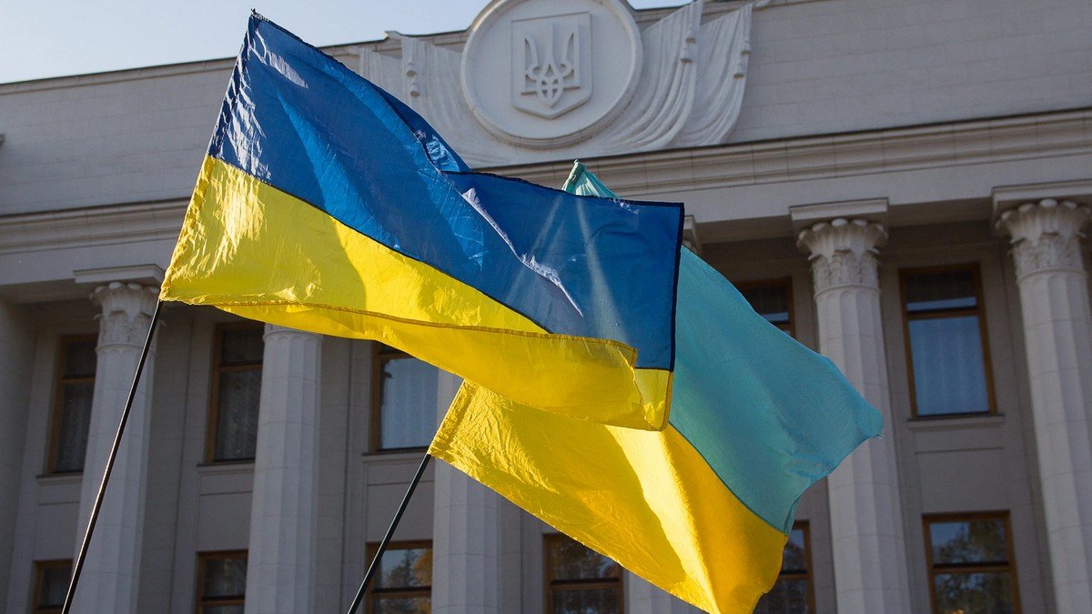 Як Україна відзначатиме День Конституції під час війни