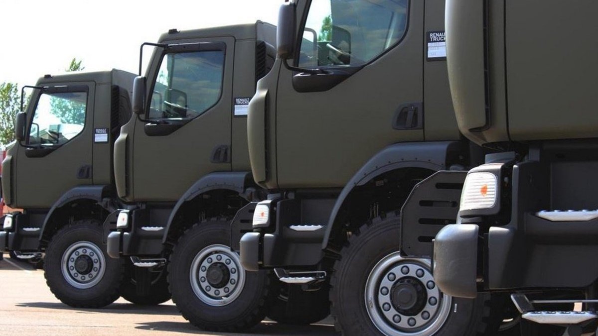 Україна отримає від ЄС понад 90 вантажівок для військових