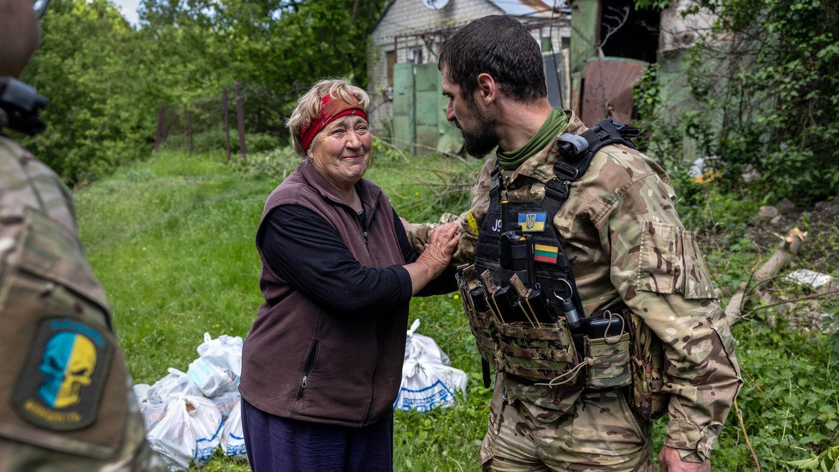 Як живуть українці під час війни. Результати опитування