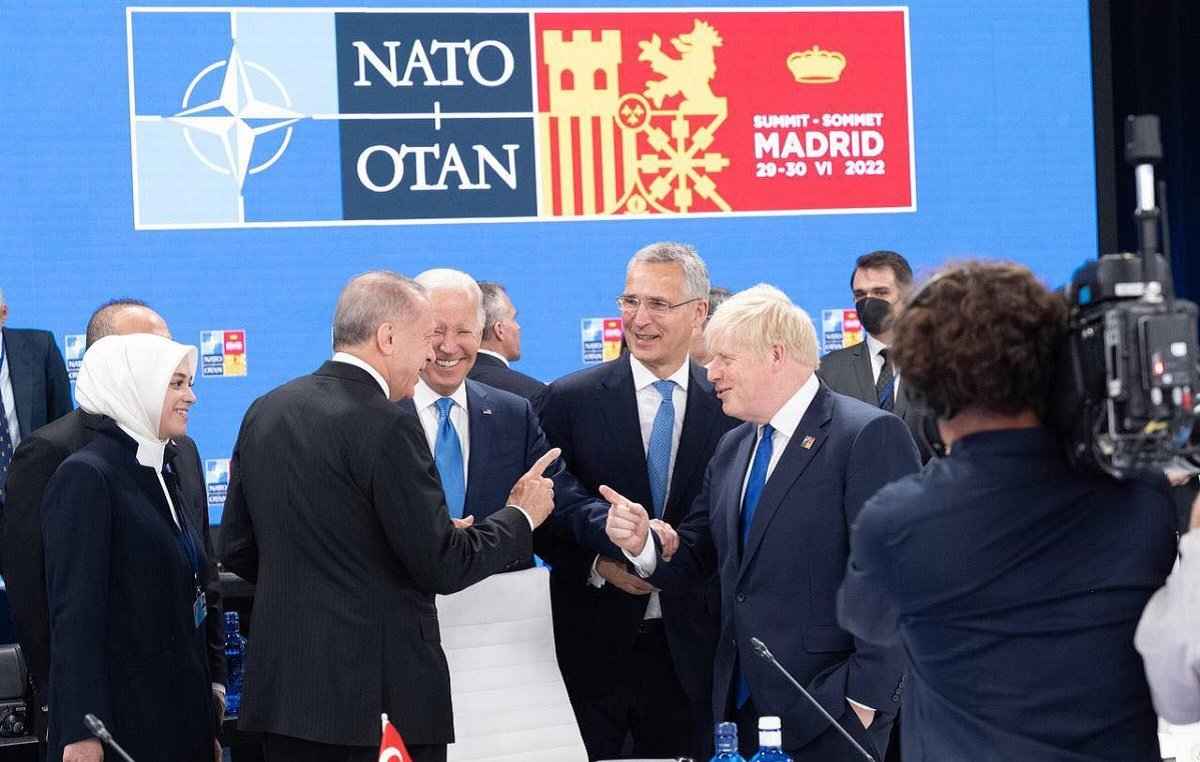 НАТО називає  Росію головною загрозою та допоможе Україні перемогти: підсумки саміту