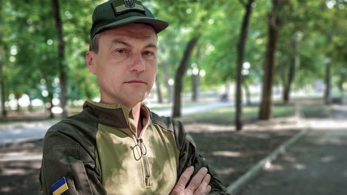 «Метр проїзду здавався довжиною у життя»: військовий водій на Донбасі під обстрілами врятував понад 500 бійців