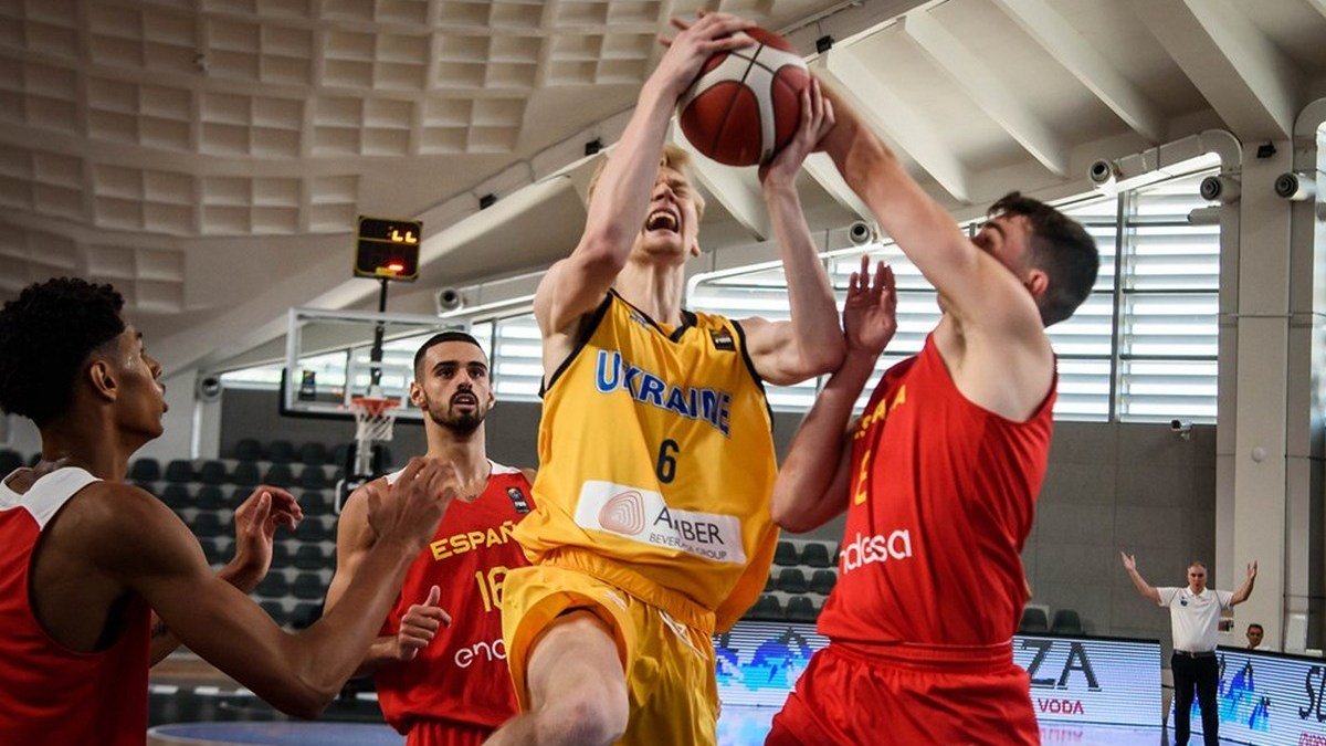 Чемпіонат Європи U-20: баскетбольна збірна України зіграла зі збірною Іспанії