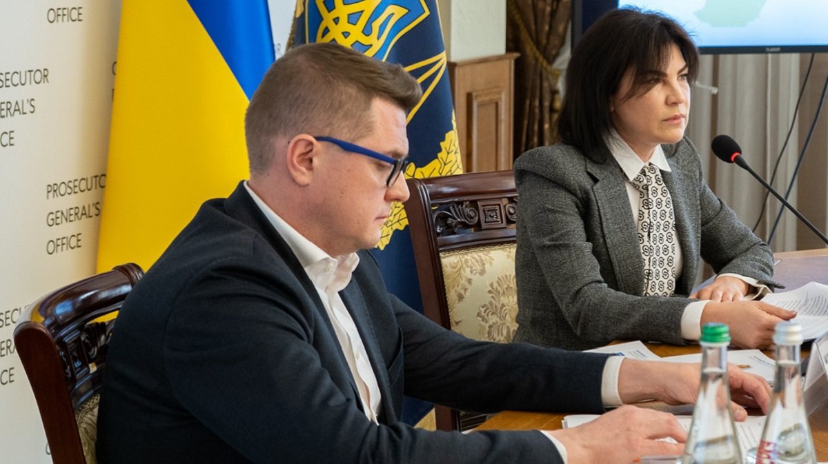 Як позначиться відставка Генпрокурора та голови СБУ на здатності України протистоять російській агресії?
