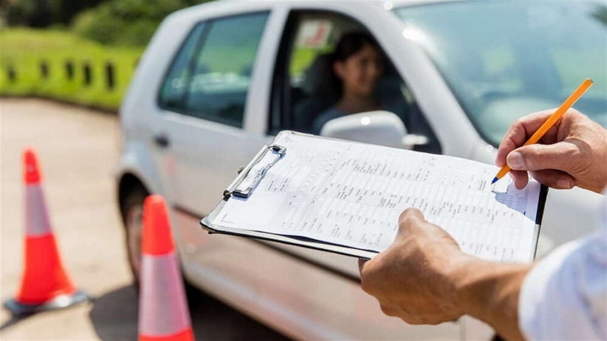 В Украине водительские удостоверения будут выдавать по новой схеме: что надо сделать, чтобы сесть за руль