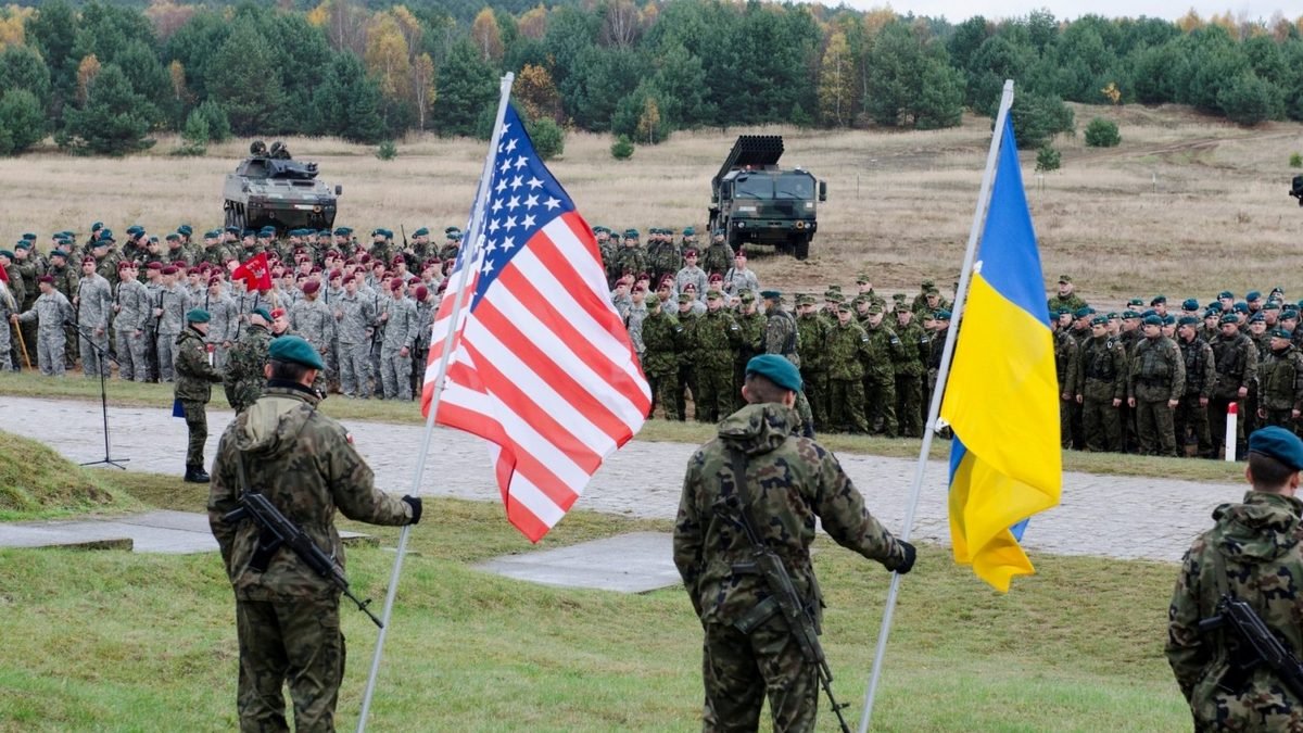 США надасть Україні ще 5 РСЗВ HIMARS та більше півтисячі дронів