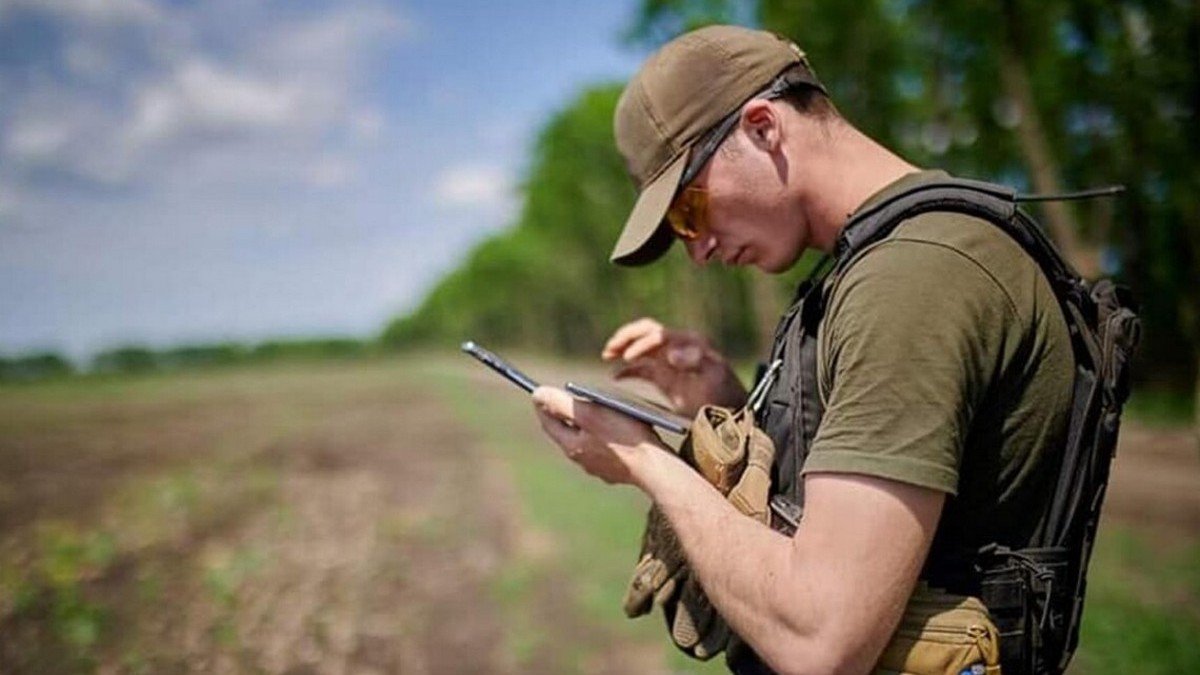 Как военным безопасно пользоваться телефоном и интернетом