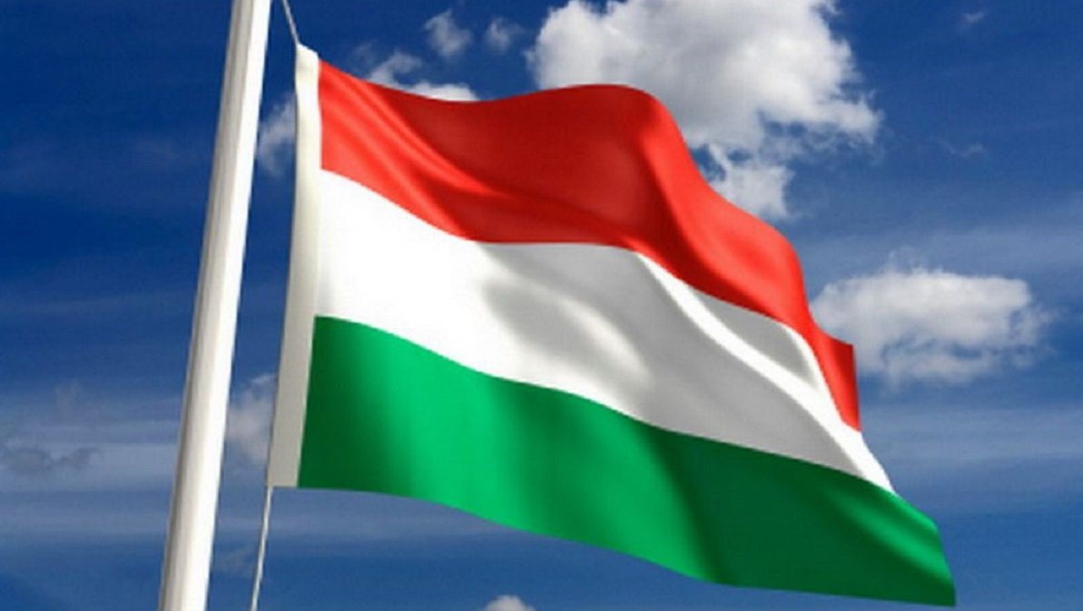 Угорщина планує захищати українських угорців: від кого та як?