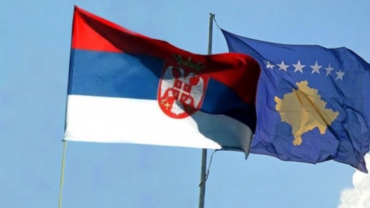 На границе Сербии и Косово раздались выстрелы, начинают блокировать дороги