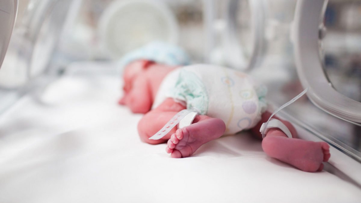 У Львові медики виходили немовля, яке народилося з вагою 640 грамів