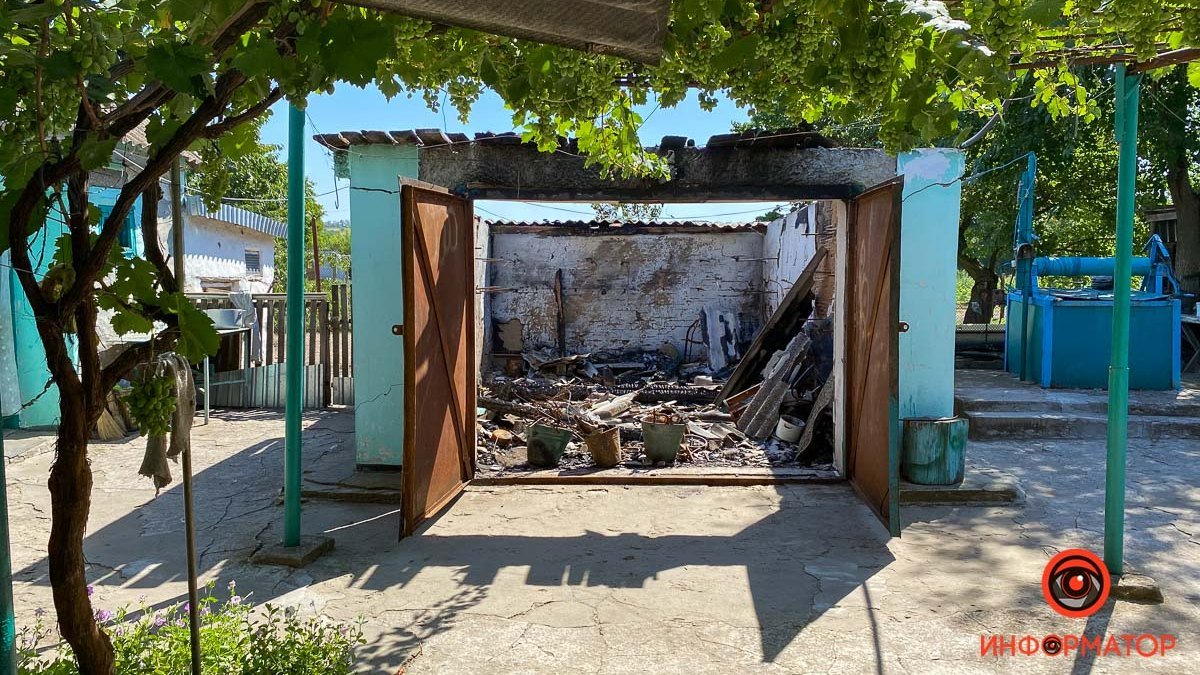 "Прилетіти може у будь-який момент, але їхати ми не хочемо": як живе село Заградівка у Херсонській області під обстрілами