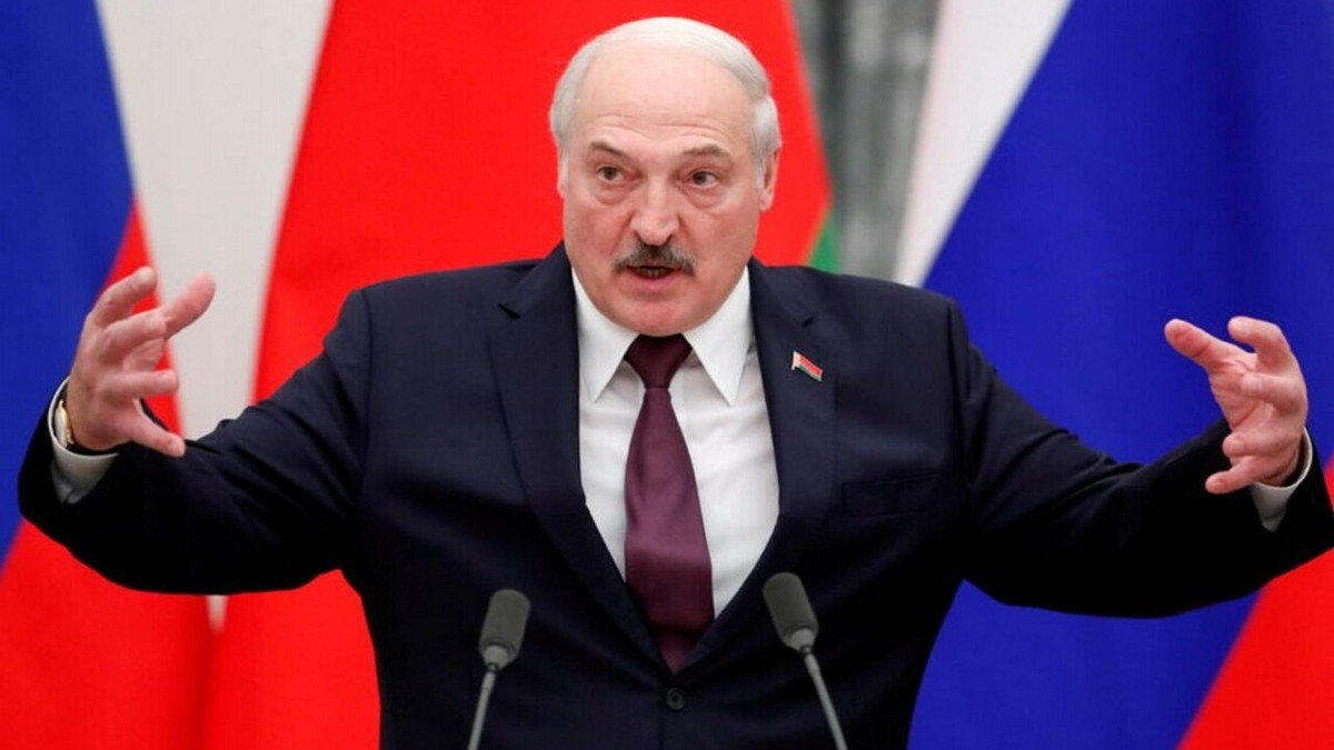 Лукашенко цинічно привітав українців з Днем Незалежності та побажав "мирного неба"