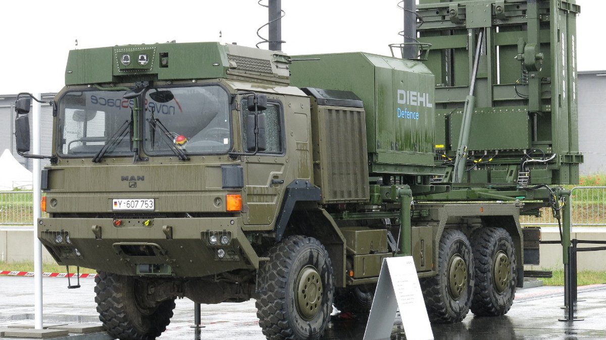 Немецкая система ПВО IRIS-T уже в Украине, - Резников