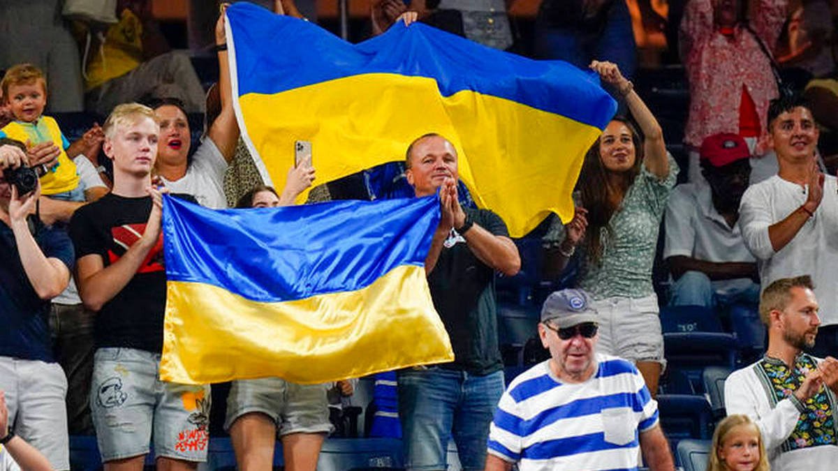 Зіркові тенісисти взяли участь у благодійному турнірі та зібрали 1,2 мільйона доларів для України