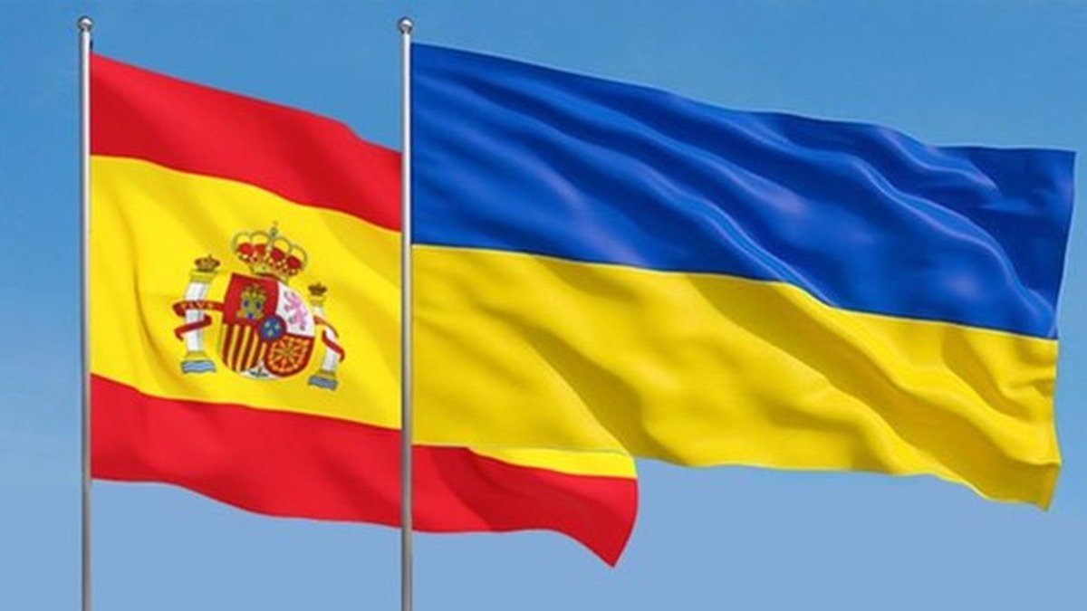 Испания усилила военную поддержку Украины: к нам направляются батарея ПВО, боеприпасы и бронемашины
