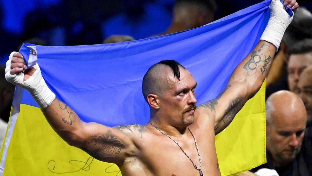 Украинский боксер Усик ответил, чей Крым, и признался, смог бы ли ударить путина