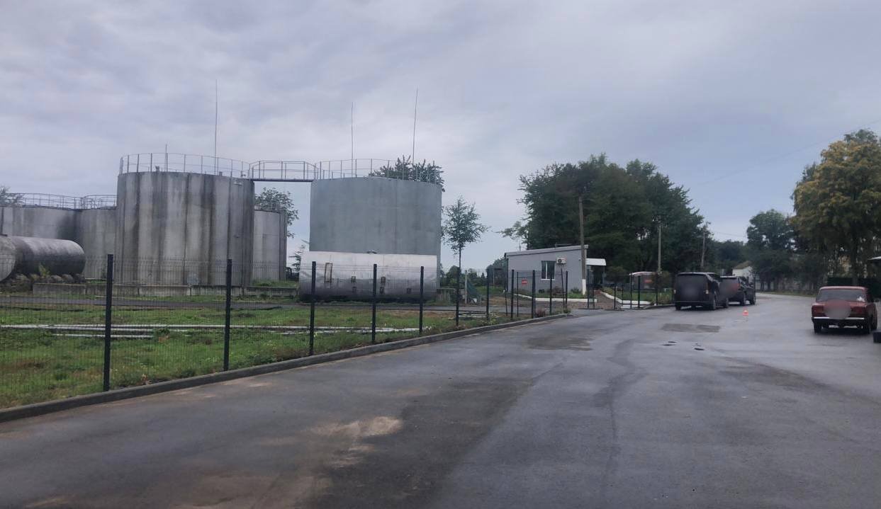 Владелец сети АЗС поставлял оккупантам топливо в Запорожской области: сколько ему «светит»