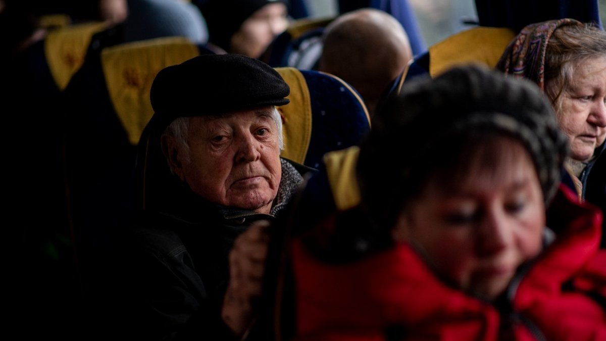 Як українські пенсіонери-біженці можуть отримувати пенсії за кордоном