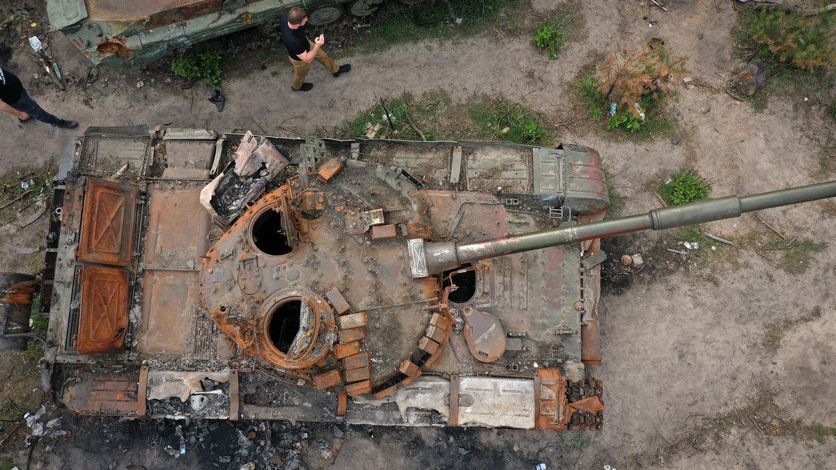 Окупанти вишукують чоловіків дронами: яка ситуація на Луганщині