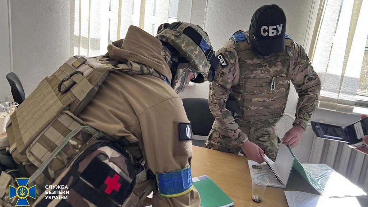 Викрадали та катували людей: СБУ знешкодила ще 30 колаборантів на Луганщині