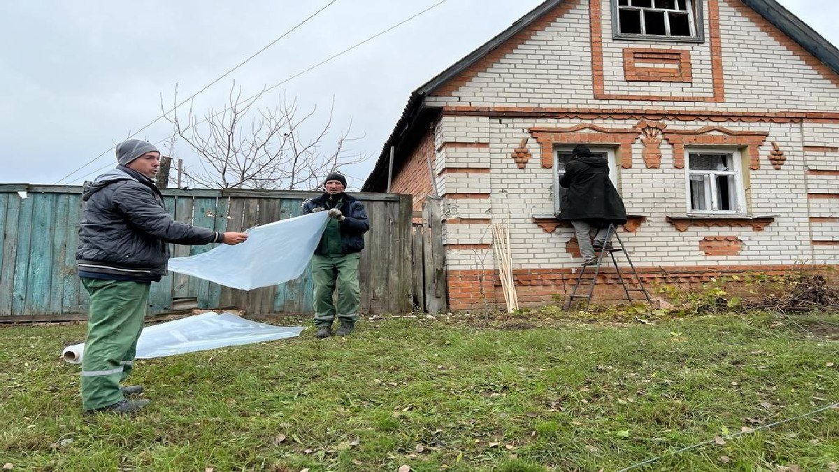 Проснулись от того, что снаряд залетает прямо в дом — россияне из «Градов» обстреляли общину в Сумской области