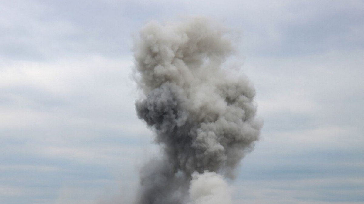 У Харкові окупанти поцілили ракетами по об'єкту інфраструктури